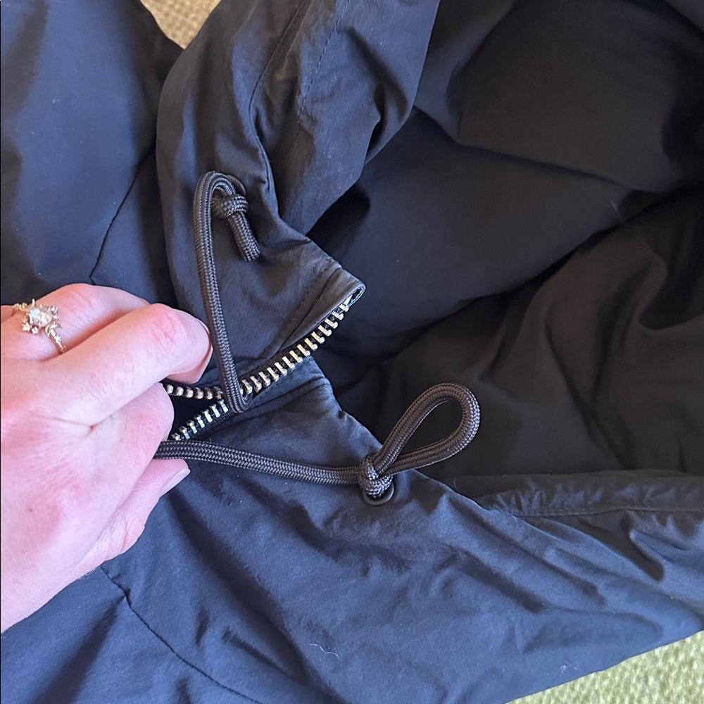 Everlane ReNew Black Long Puffer Jacket - Picture 3 of 5